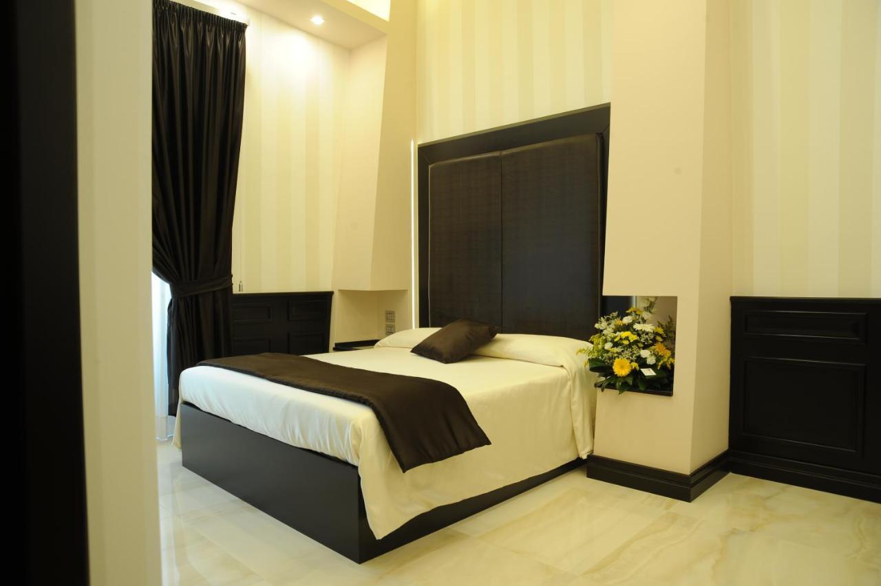 Muro Torto Suite - Struttura Sanificata Giornalmente Con Ozono E Prodotti Specifici Conformi Al Decalogo Del Ministero Salute - Personale Sottoposto A Test Sierologico Periodicamente ฟอจเจีย ภายนอก รูปภาพ