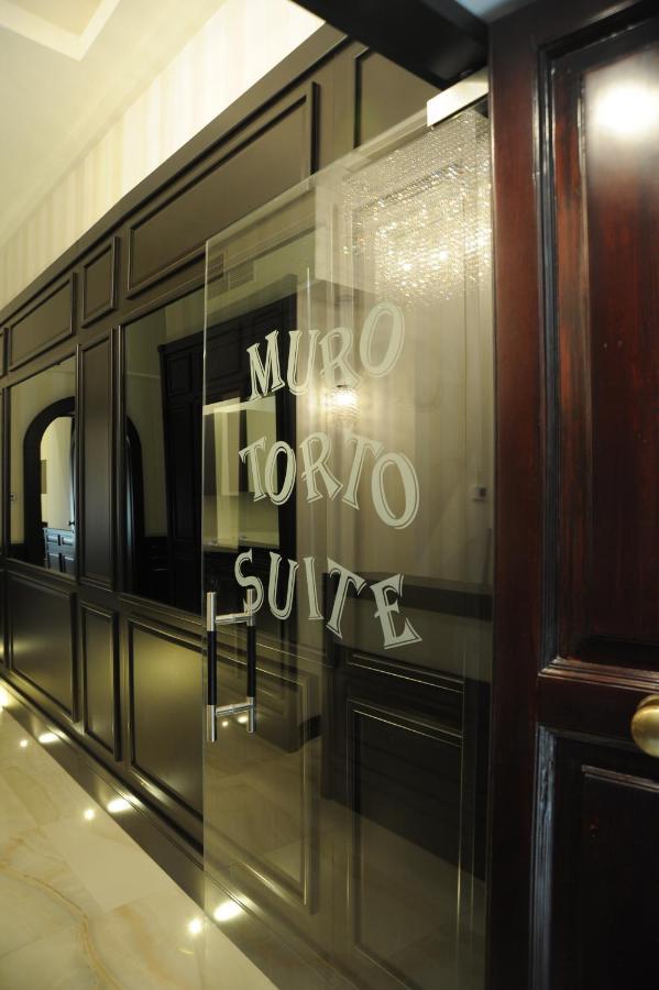Muro Torto Suite - Struttura Sanificata Giornalmente Con Ozono E Prodotti Specifici Conformi Al Decalogo Del Ministero Salute - Personale Sottoposto A Test Sierologico Periodicamente ฟอจเจีย ภายนอก รูปภาพ