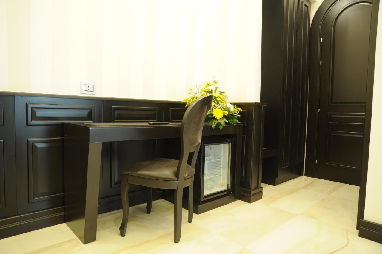 Muro Torto Suite - Struttura Sanificata Giornalmente Con Ozono E Prodotti Specifici Conformi Al Decalogo Del Ministero Salute - Personale Sottoposto A Test Sierologico Periodicamente ฟอจเจีย ภายนอก รูปภาพ