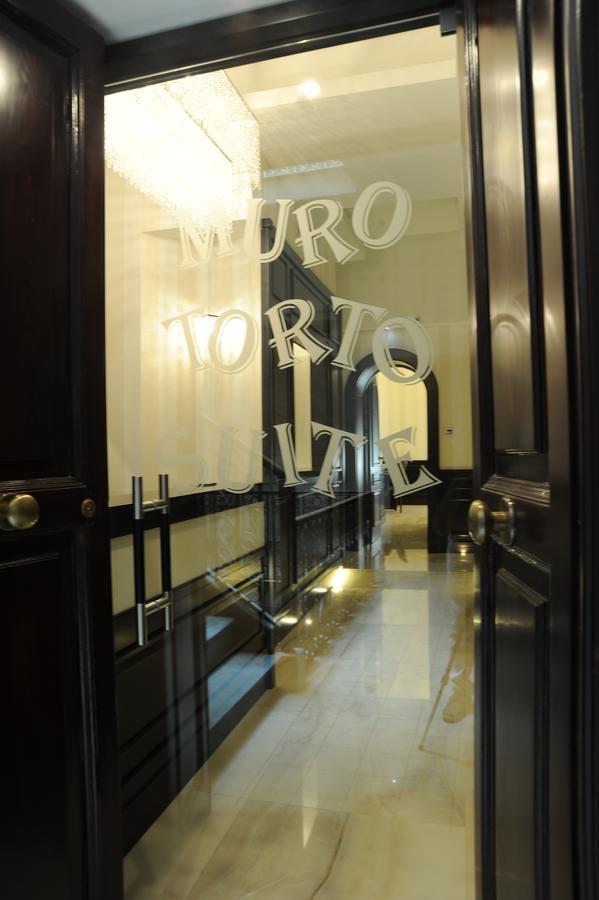 Muro Torto Suite - Struttura Sanificata Giornalmente Con Ozono E Prodotti Specifici Conformi Al Decalogo Del Ministero Salute - Personale Sottoposto A Test Sierologico Periodicamente ฟอจเจีย ภายนอก รูปภาพ