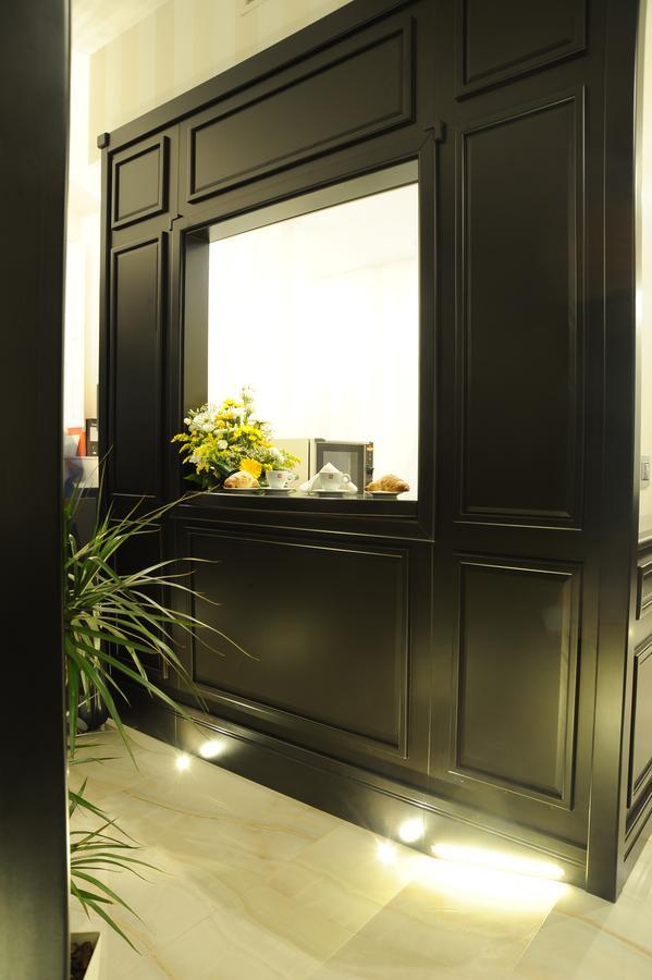Muro Torto Suite - Struttura Sanificata Giornalmente Con Ozono E Prodotti Specifici Conformi Al Decalogo Del Ministero Salute - Personale Sottoposto A Test Sierologico Periodicamente ฟอจเจีย ภายนอก รูปภาพ