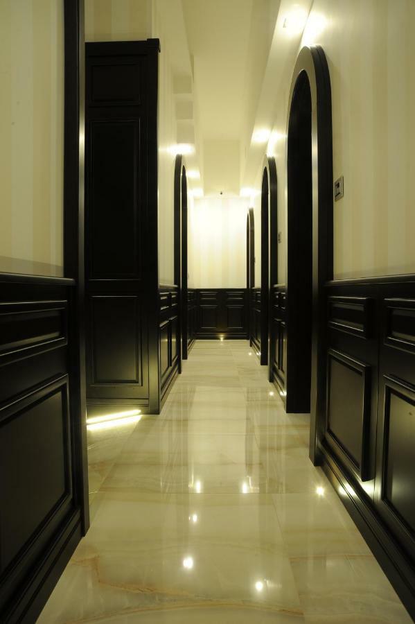 Muro Torto Suite - Struttura Sanificata Giornalmente Con Ozono E Prodotti Specifici Conformi Al Decalogo Del Ministero Salute - Personale Sottoposto A Test Sierologico Periodicamente ฟอจเจีย ภายนอก รูปภาพ